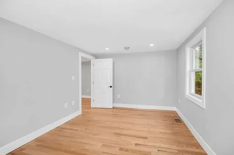 4 Tina Avenue Pelham NH 03076