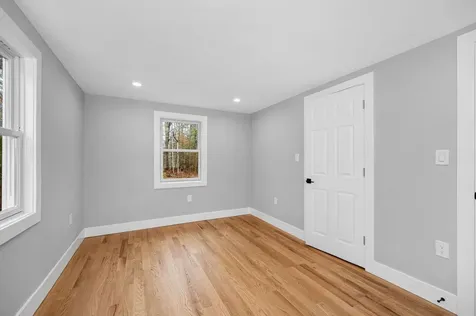 4 Tina Avenue Pelham NH 03076