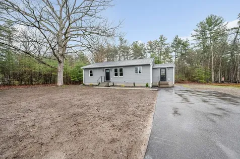 4 Tina Avenue Pelham NH 03076