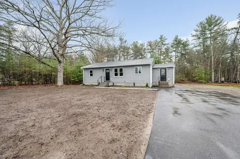 4 Tina Avenue Pelham NH 03076