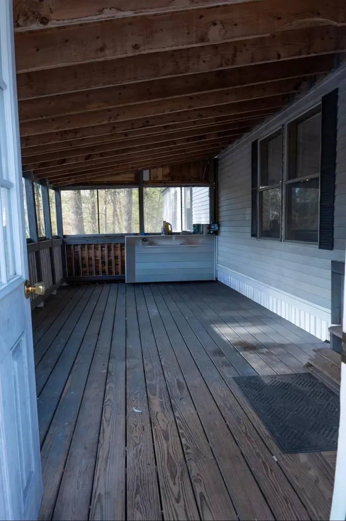 18 Bangor Street Nashua NH 03063