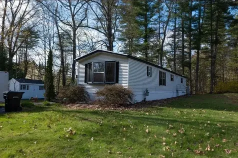 18 Bangor Street Nashua NH 03063