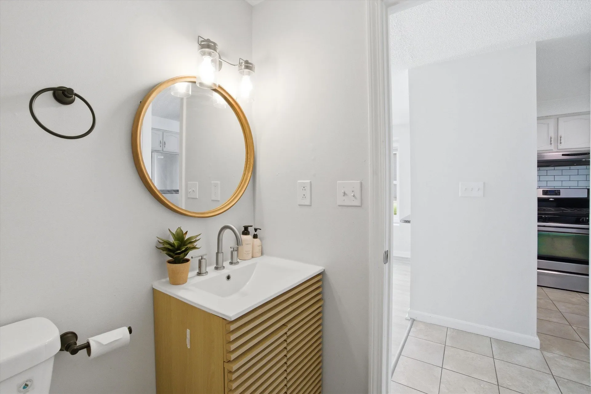 25 Blossom Lane Merrimack NH 03054