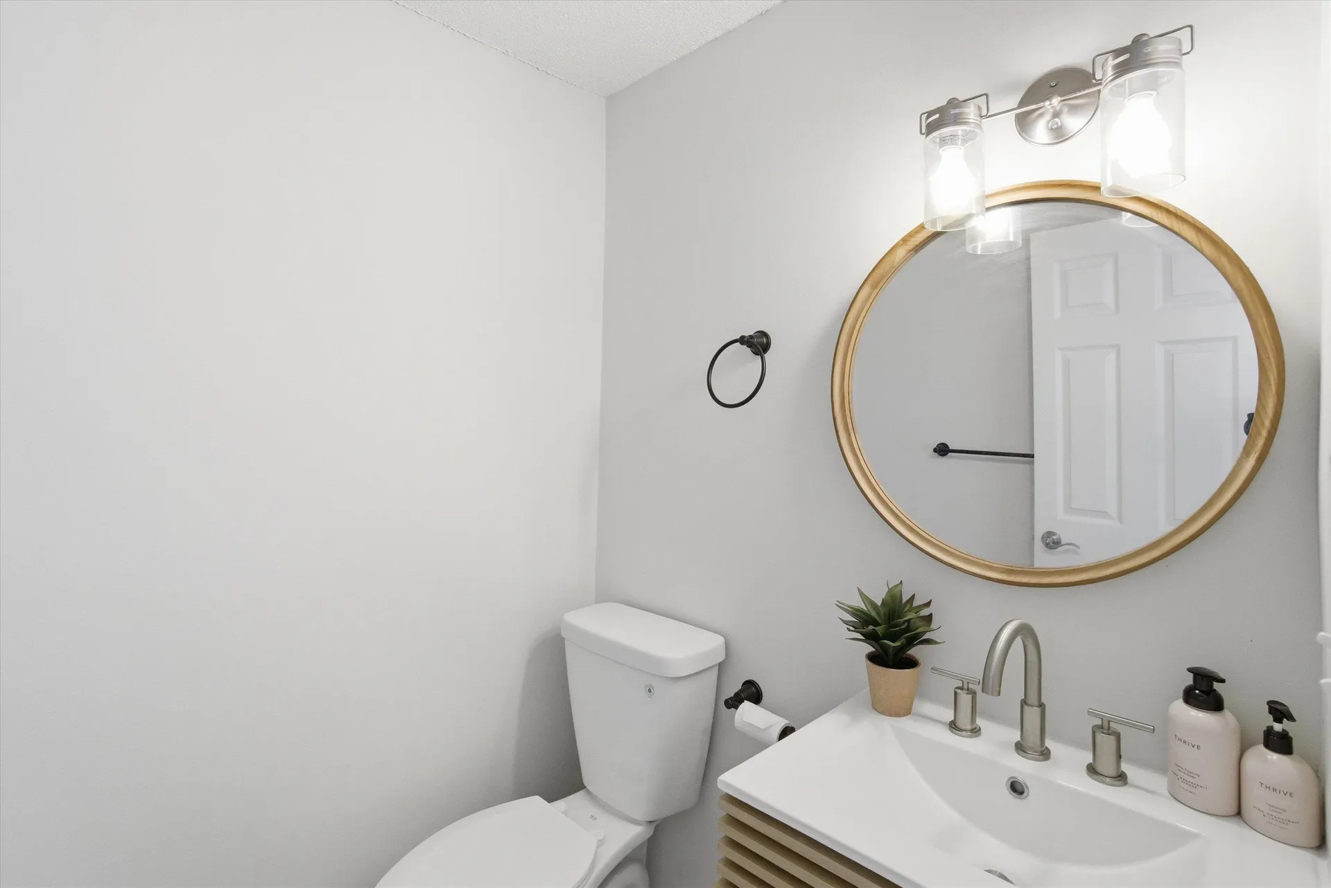 25 Blossom Lane Merrimack NH 03054