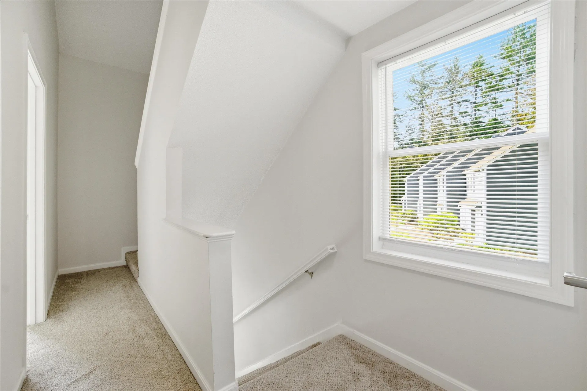 25 Blossom Lane Merrimack NH 03054