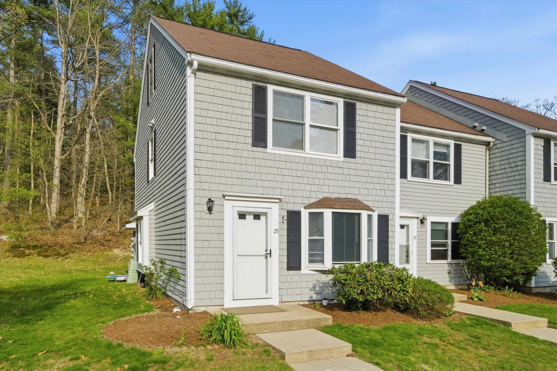 25 Blossom Lane Merrimack NH 03054