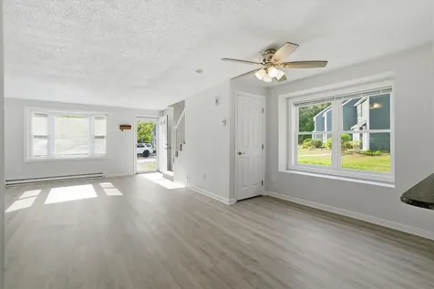 25 Blossom Lane Merrimack NH 03054