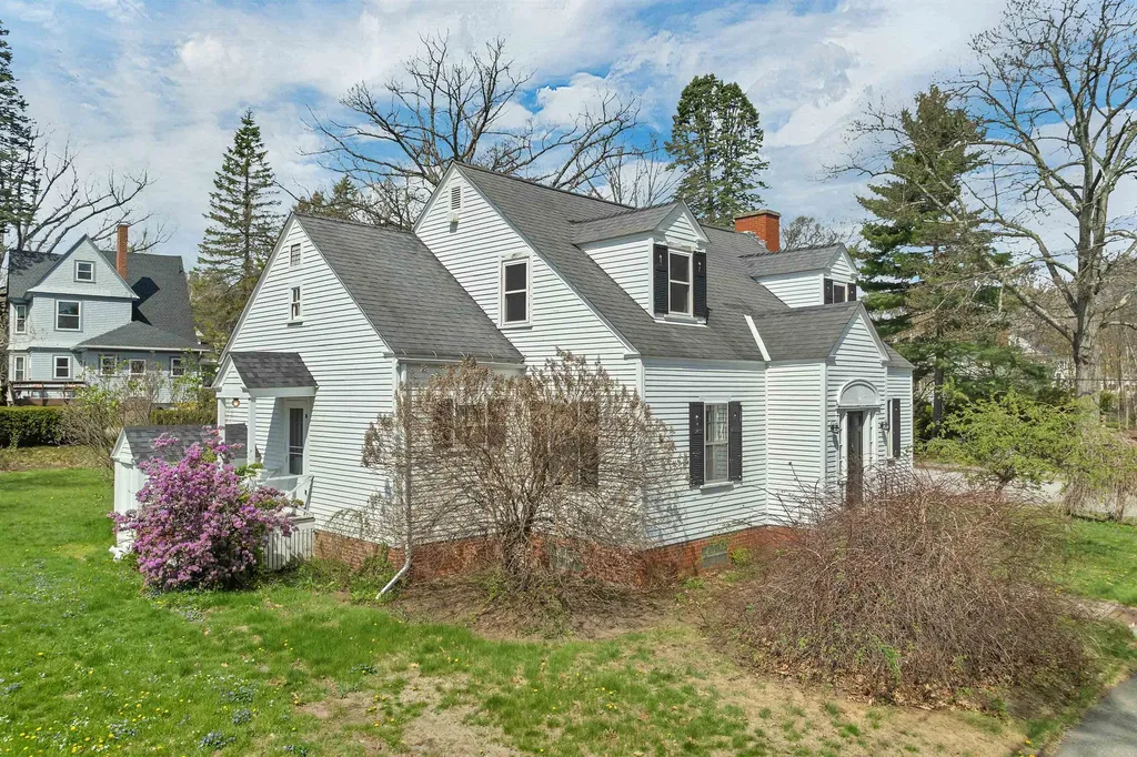 124 Dartmouth Street Laconia NH 03246