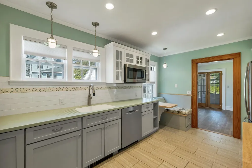 124 Dartmouth Street Laconia NH 03246