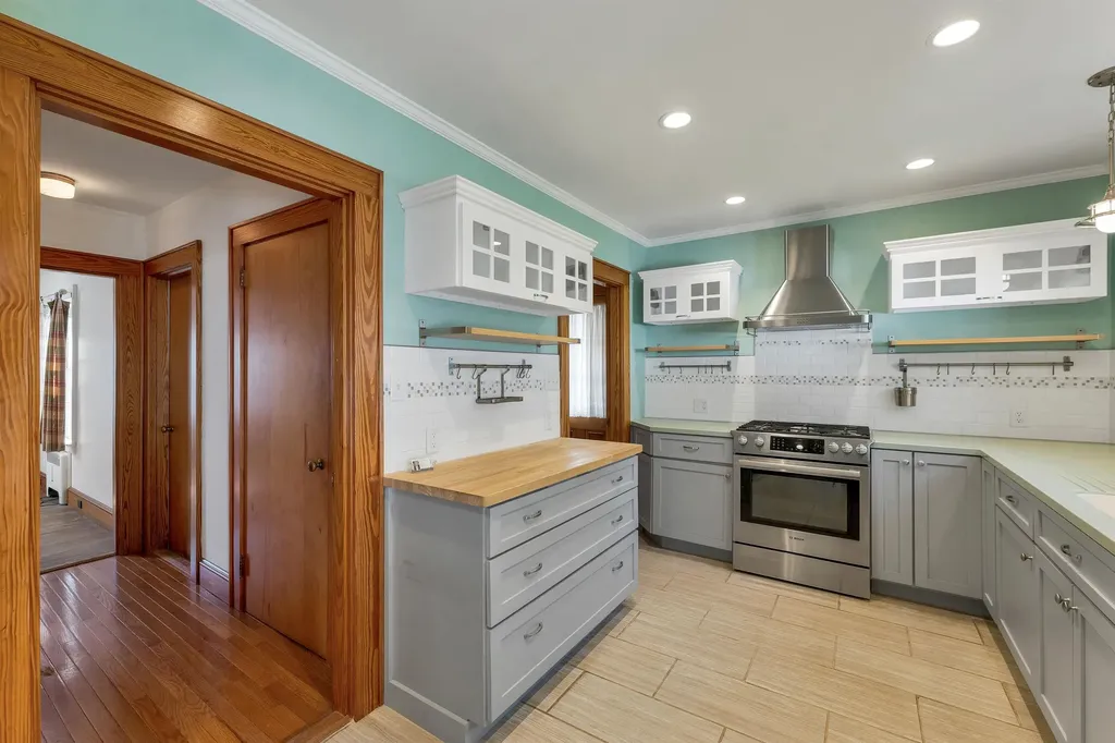 124 Dartmouth Street Laconia NH 03246