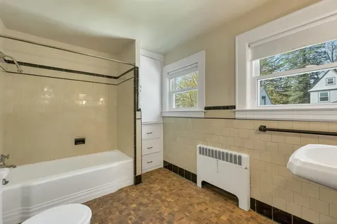 124 Dartmouth Street Laconia NH 03246