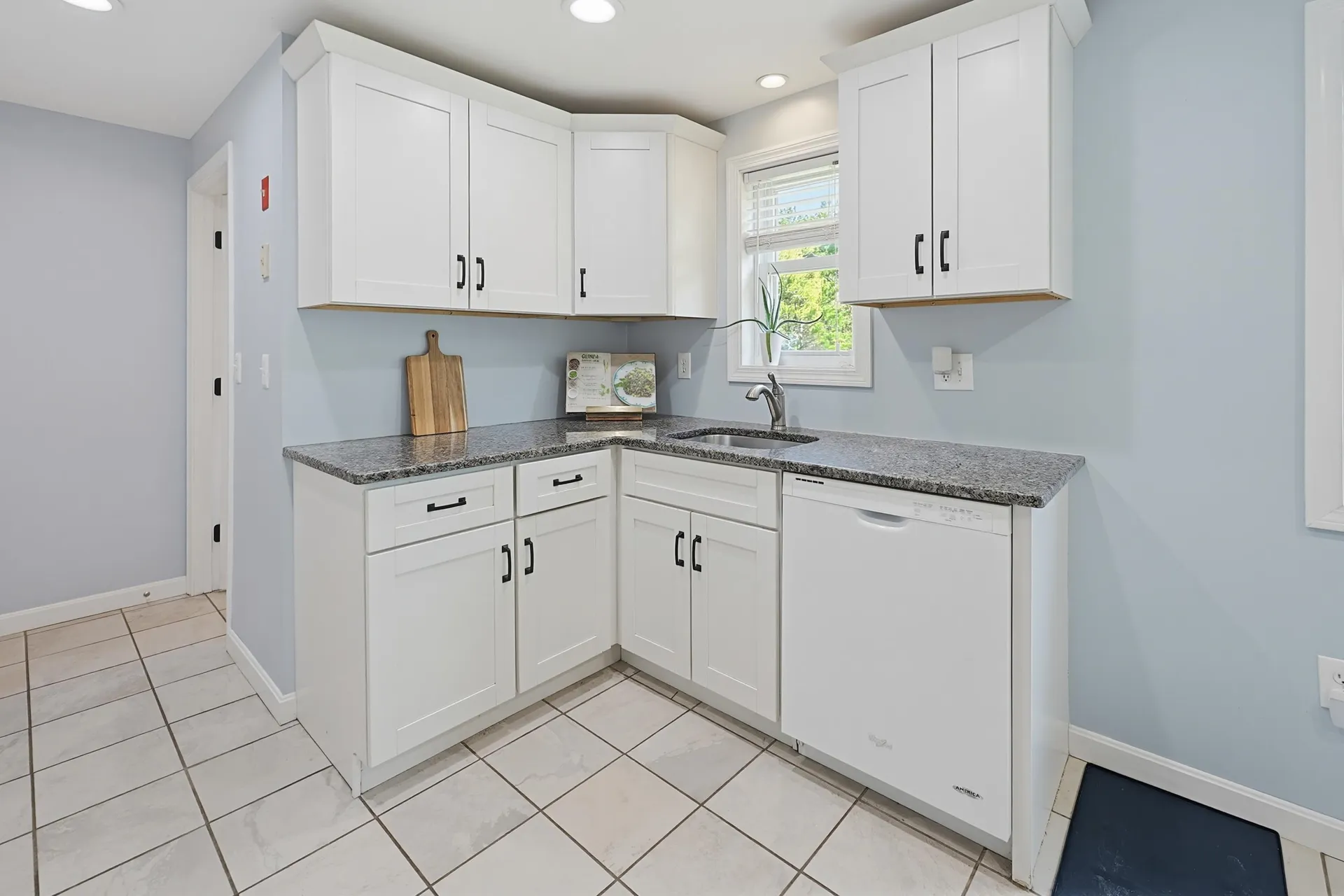 34 Juniper Road Derry NH 03038