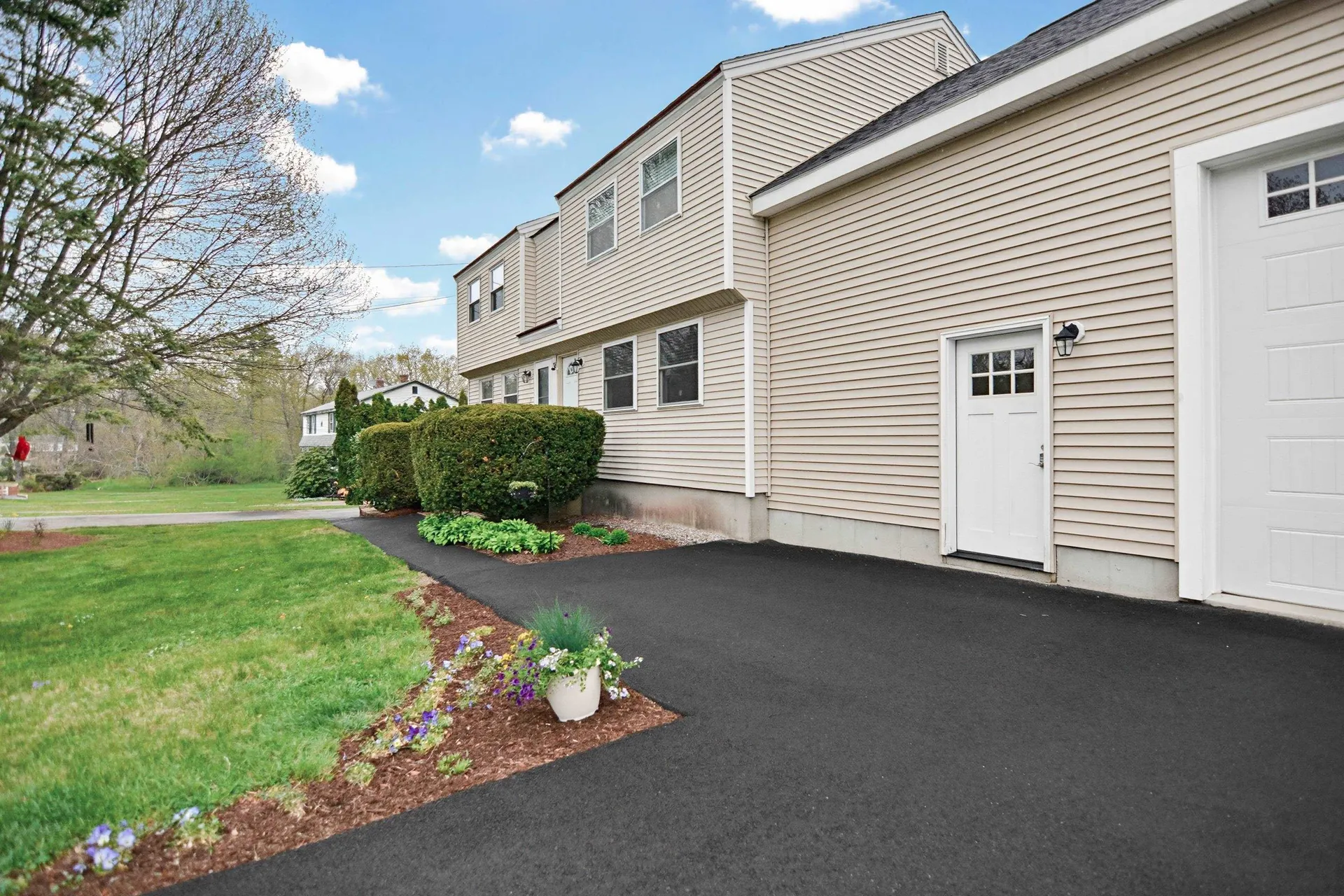 34 Juniper Road Derry NH 03038