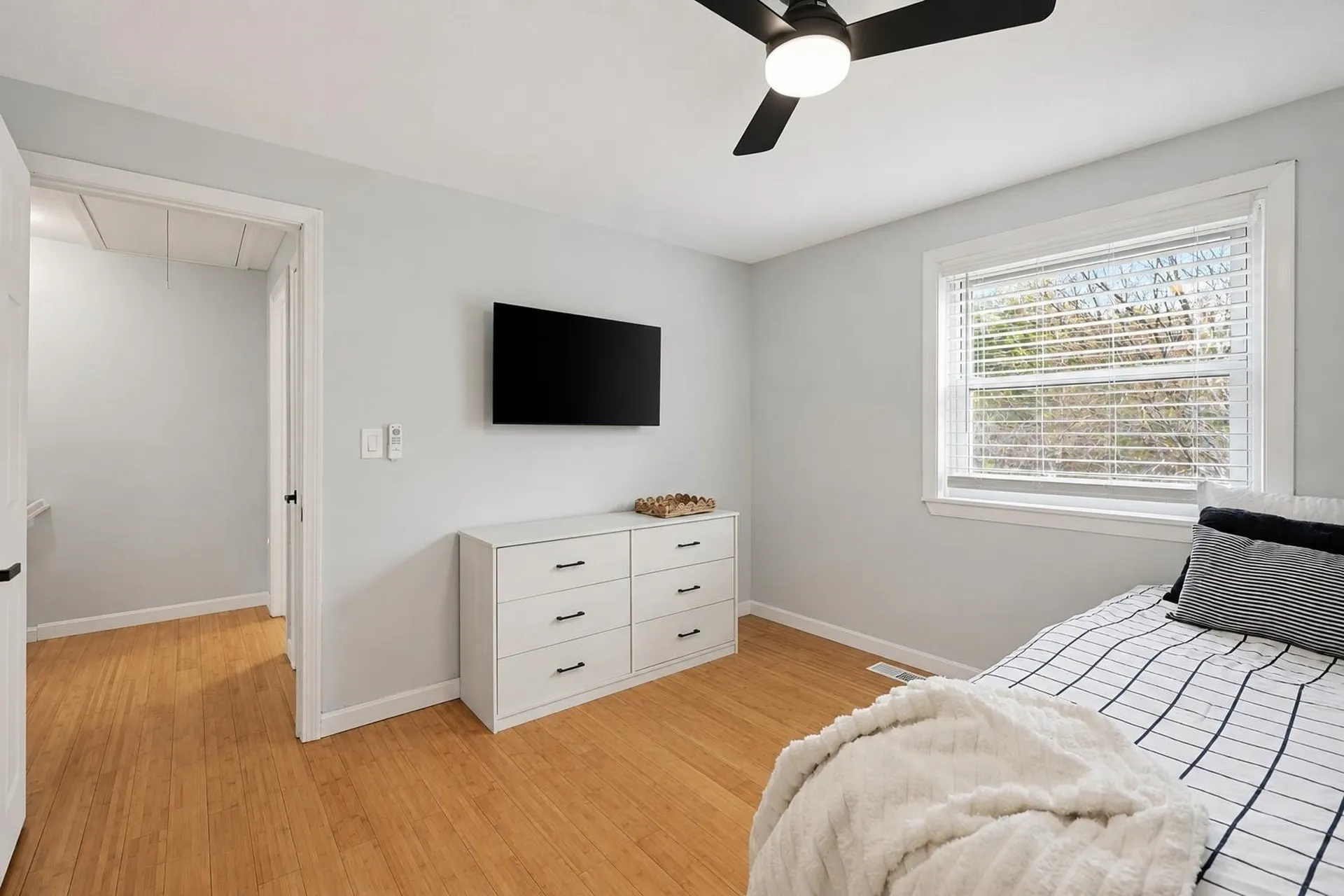 34 Juniper Road Derry NH 03038