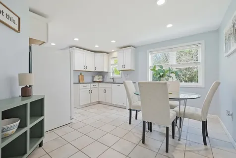 34 Juniper Road Derry NH 03038