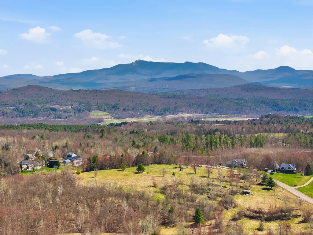 351 Ledgewood Drive Williston VT 05495