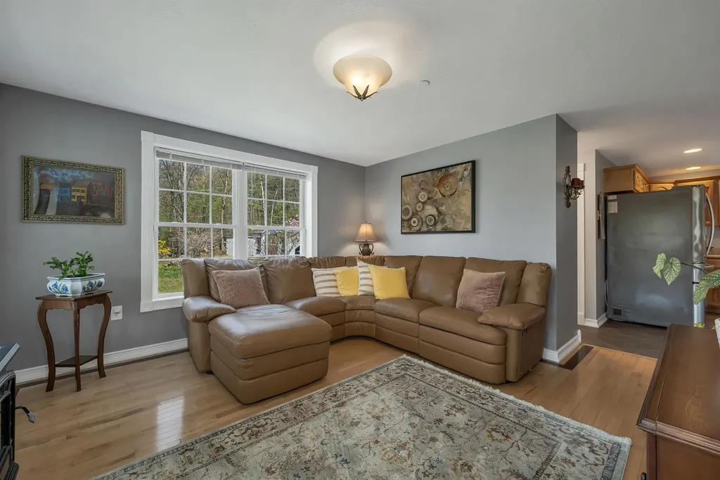 71 Auburn Road Hooksett NH 03106