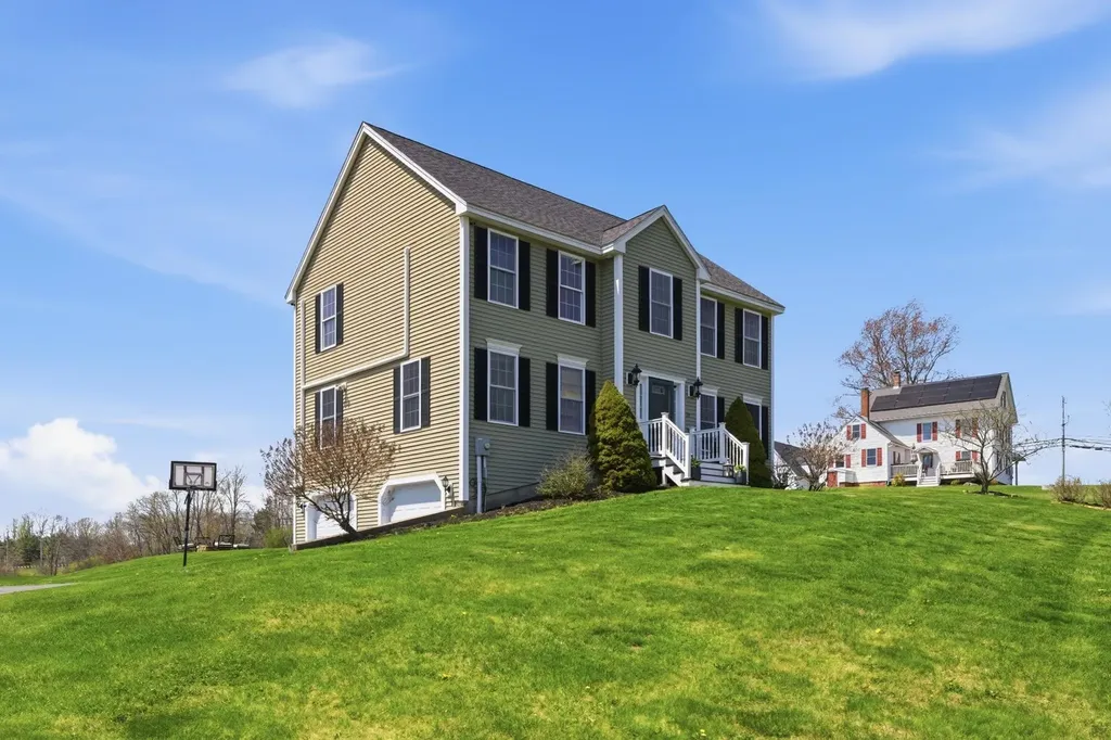 15 Baer Road Rollinsford NH 03869