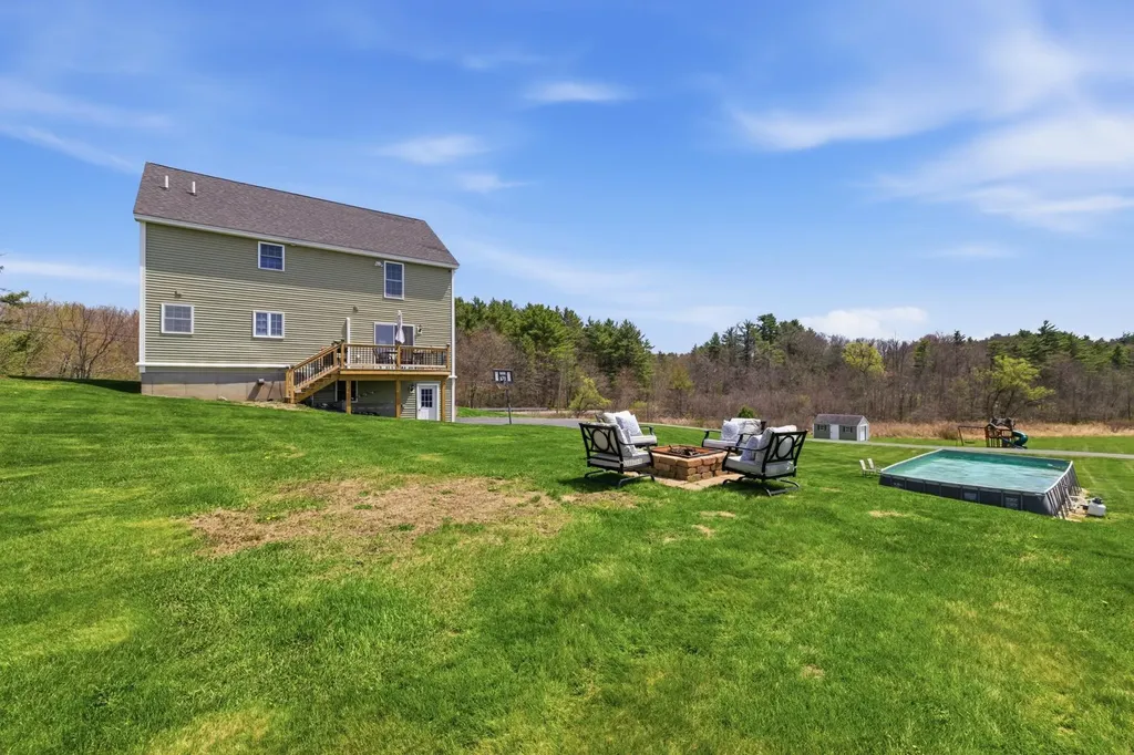 15 Baer Road Rollinsford NH 03869