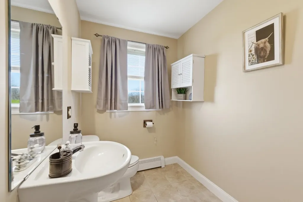15 Baer Road Rollinsford NH 03869