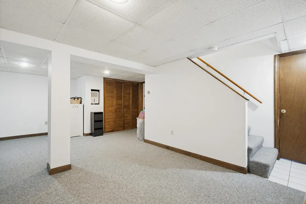 11 Custom Street Nashua NH 03062