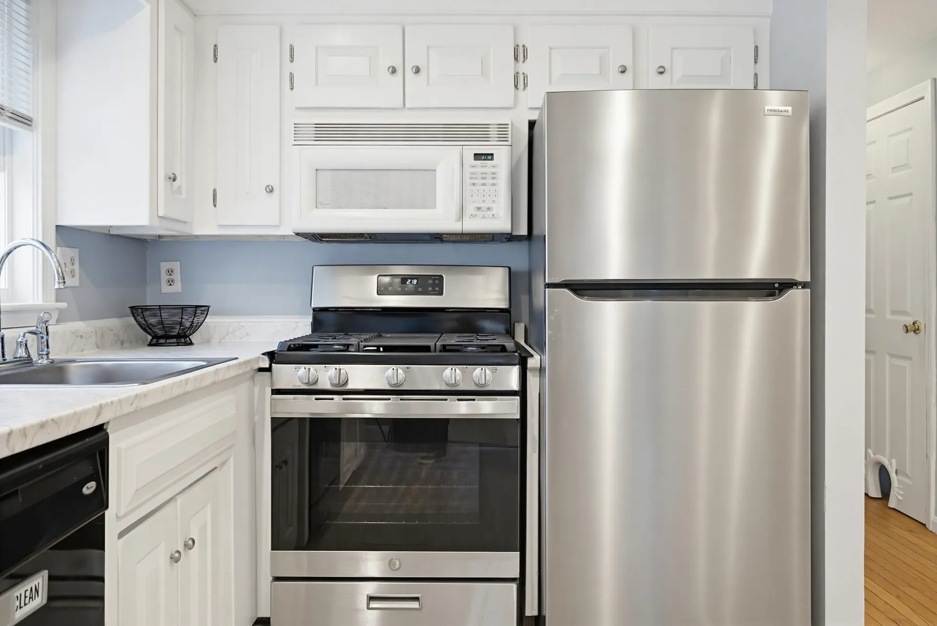 11 Custom Street Nashua NH 03062