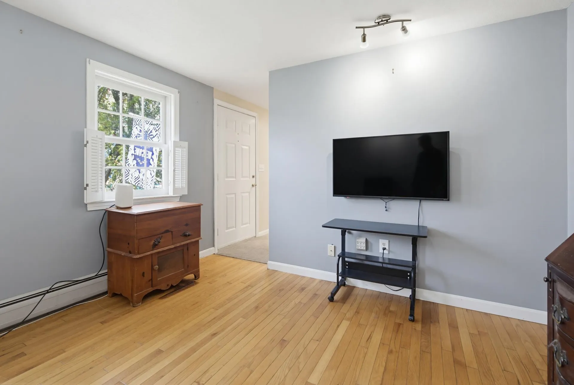11 Custom Street Nashua NH 03062