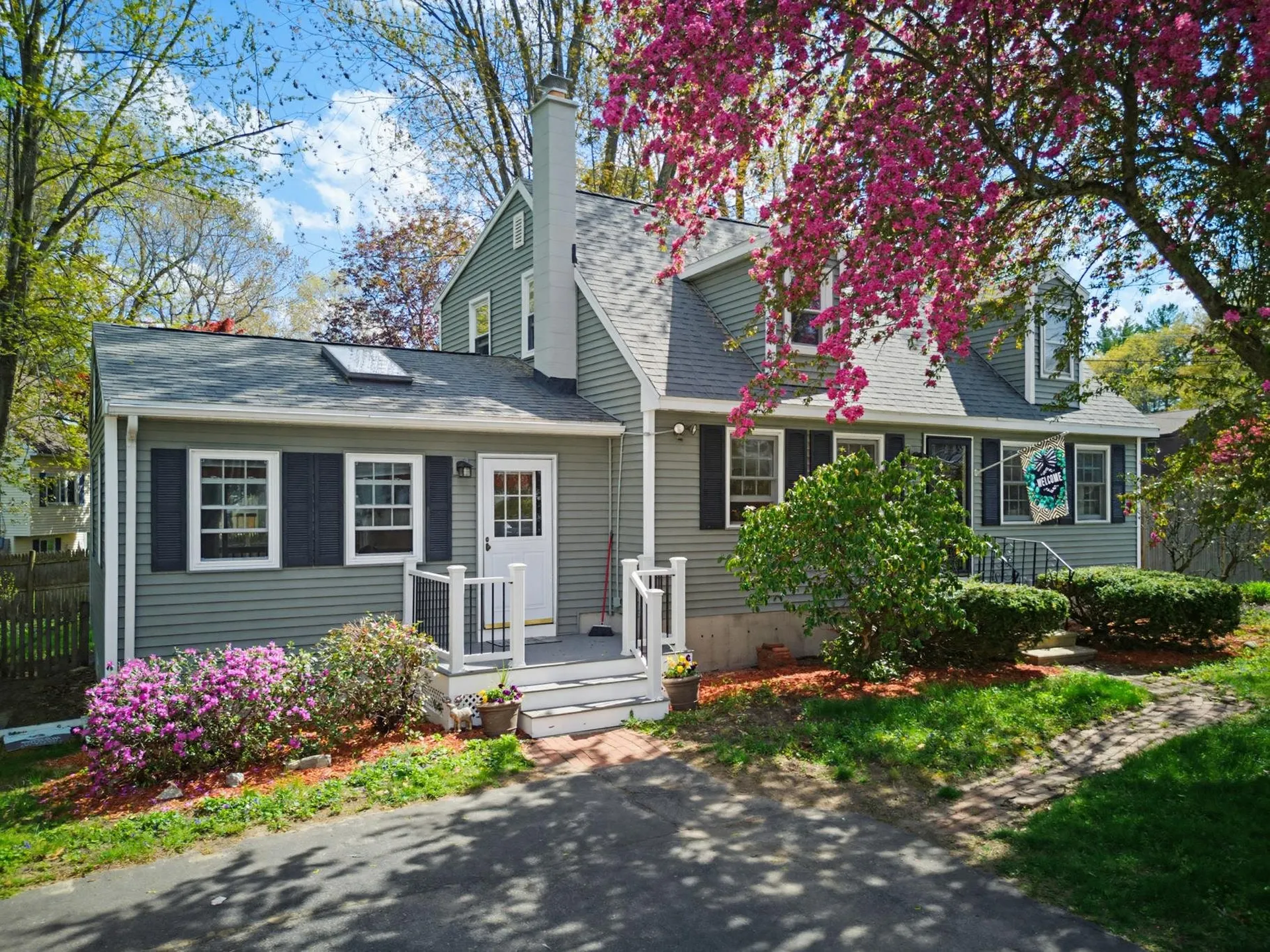 11 Custom Street Nashua NH 03062
