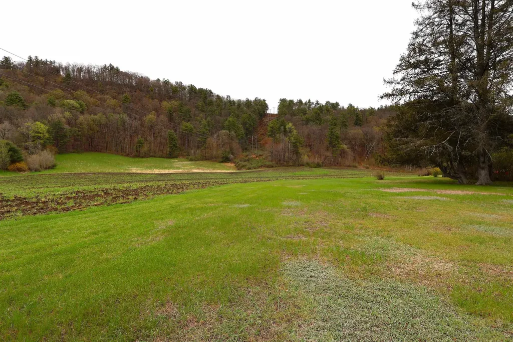 1015 Route 14 Hartford VT 05047