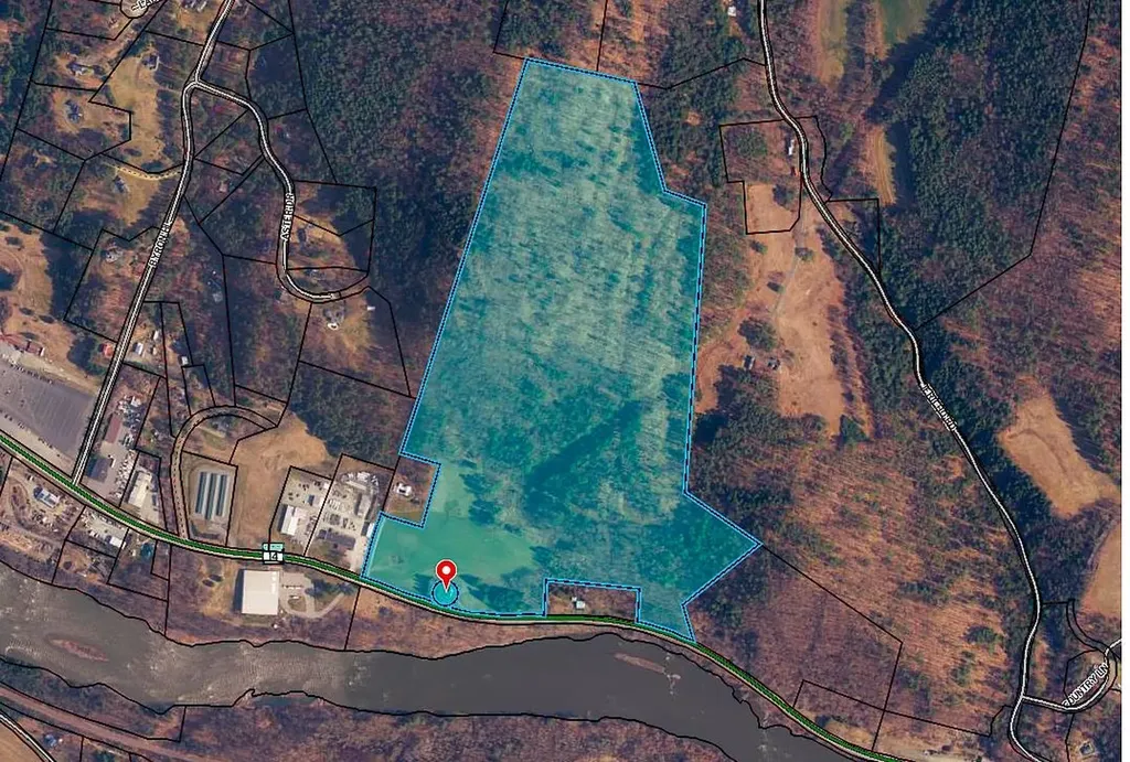 1015 Route 14 Hartford VT 05047
