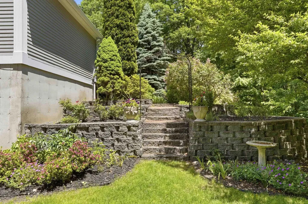 43 Bassett Lane Newfields NH 03856