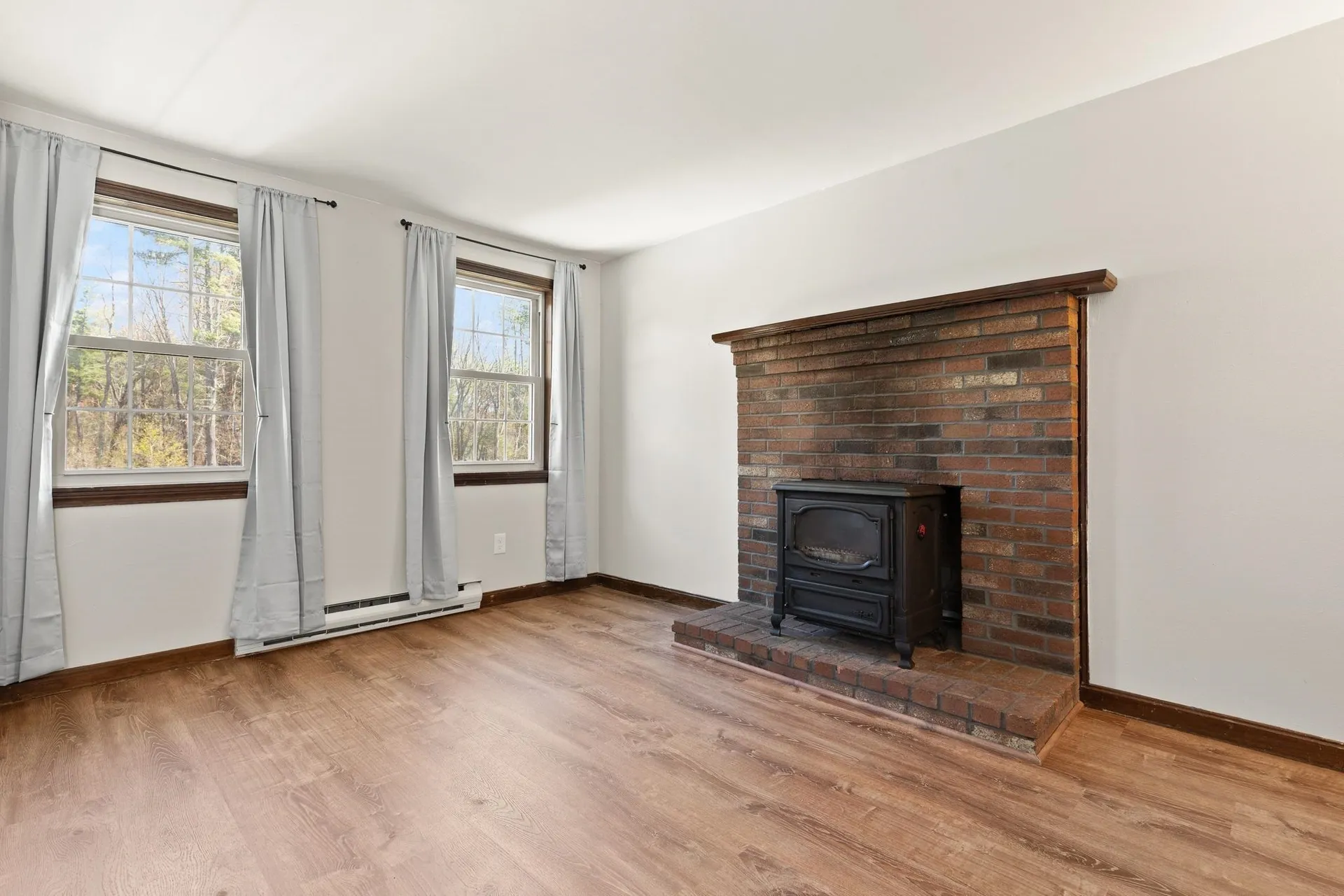 17 Oxbow Lane Derry NH 03038