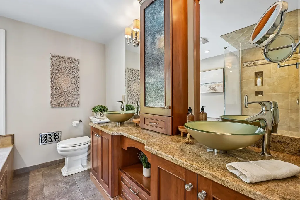 11 Longmeadow Road Windham NH 03087