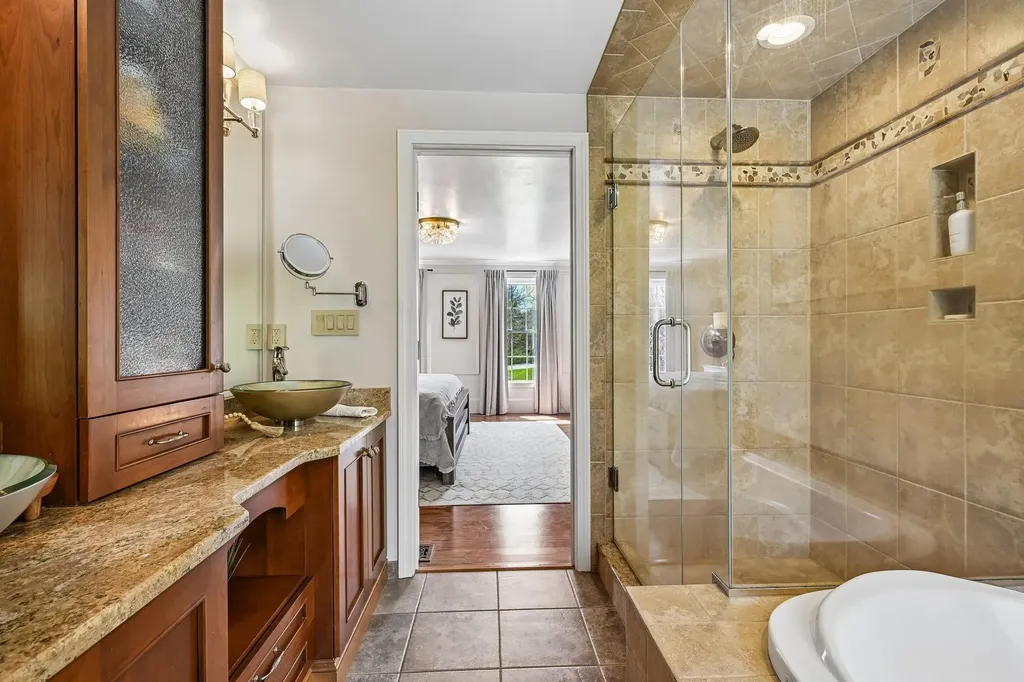 11 Longmeadow Road Windham NH 03087
