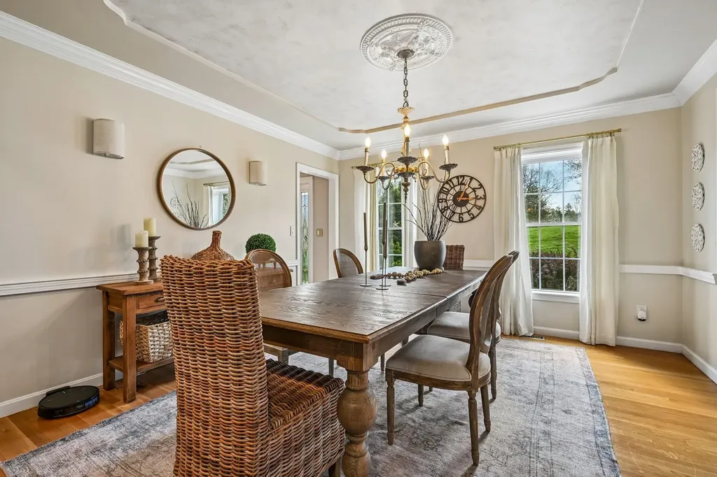 11 Longmeadow Road Windham NH 03087