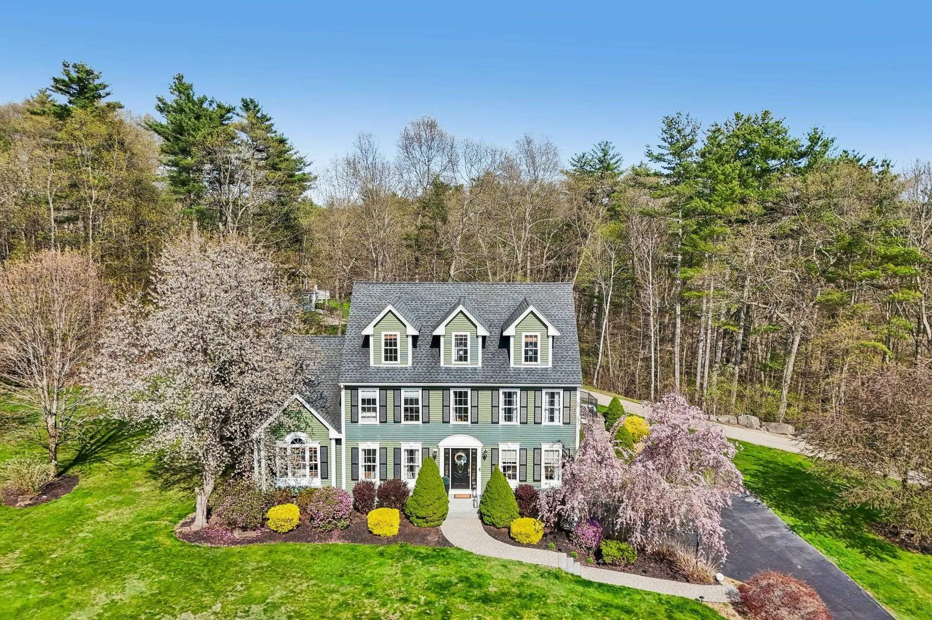 11 Longmeadow Road Windham NH 03087