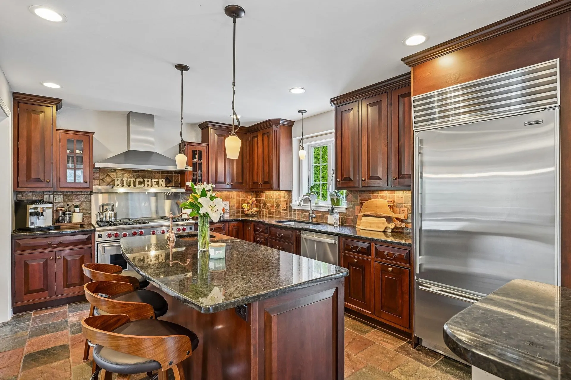 11 Longmeadow Road Windham NH 03087