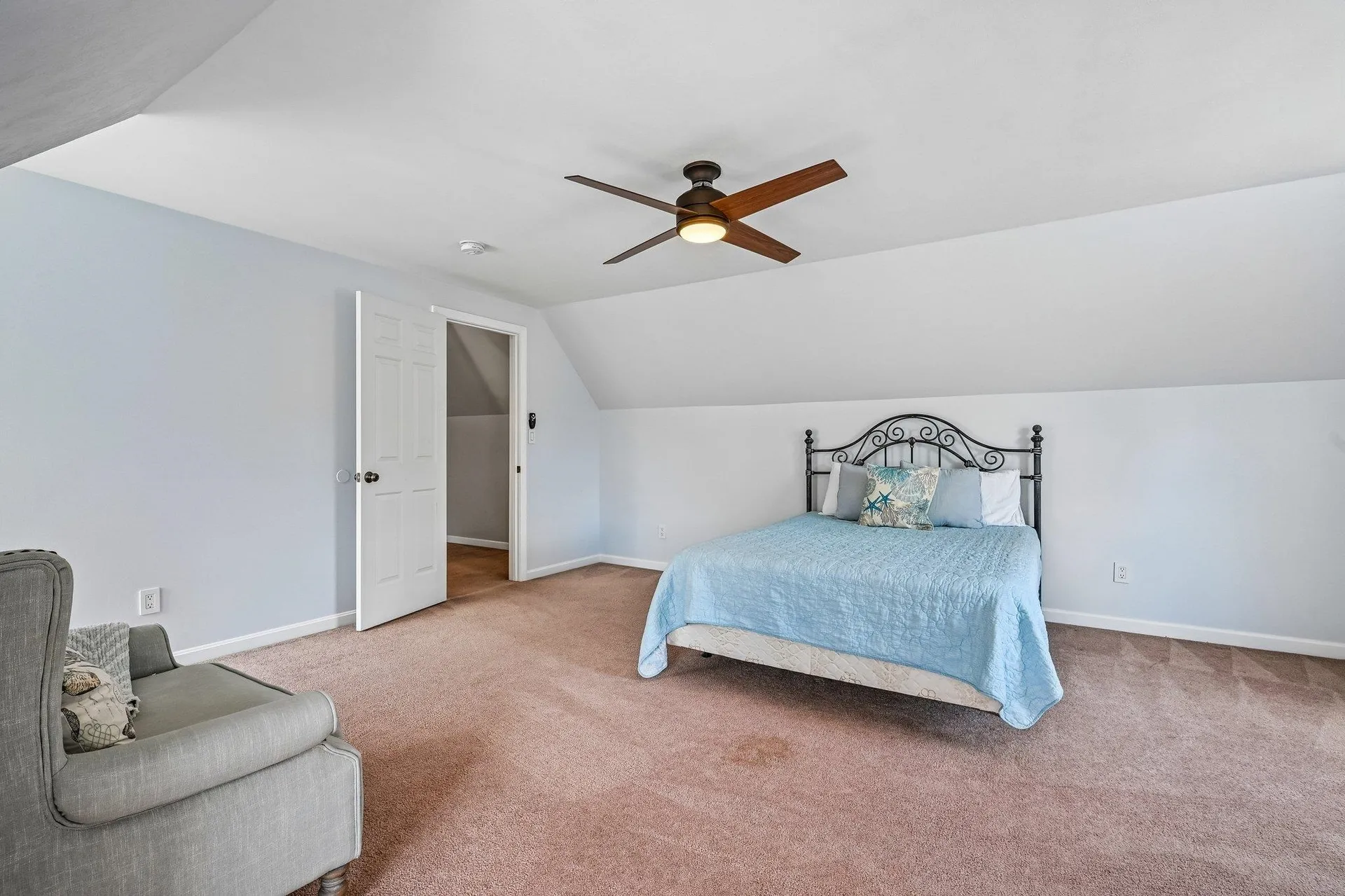 11 Longmeadow Road Windham NH 03087