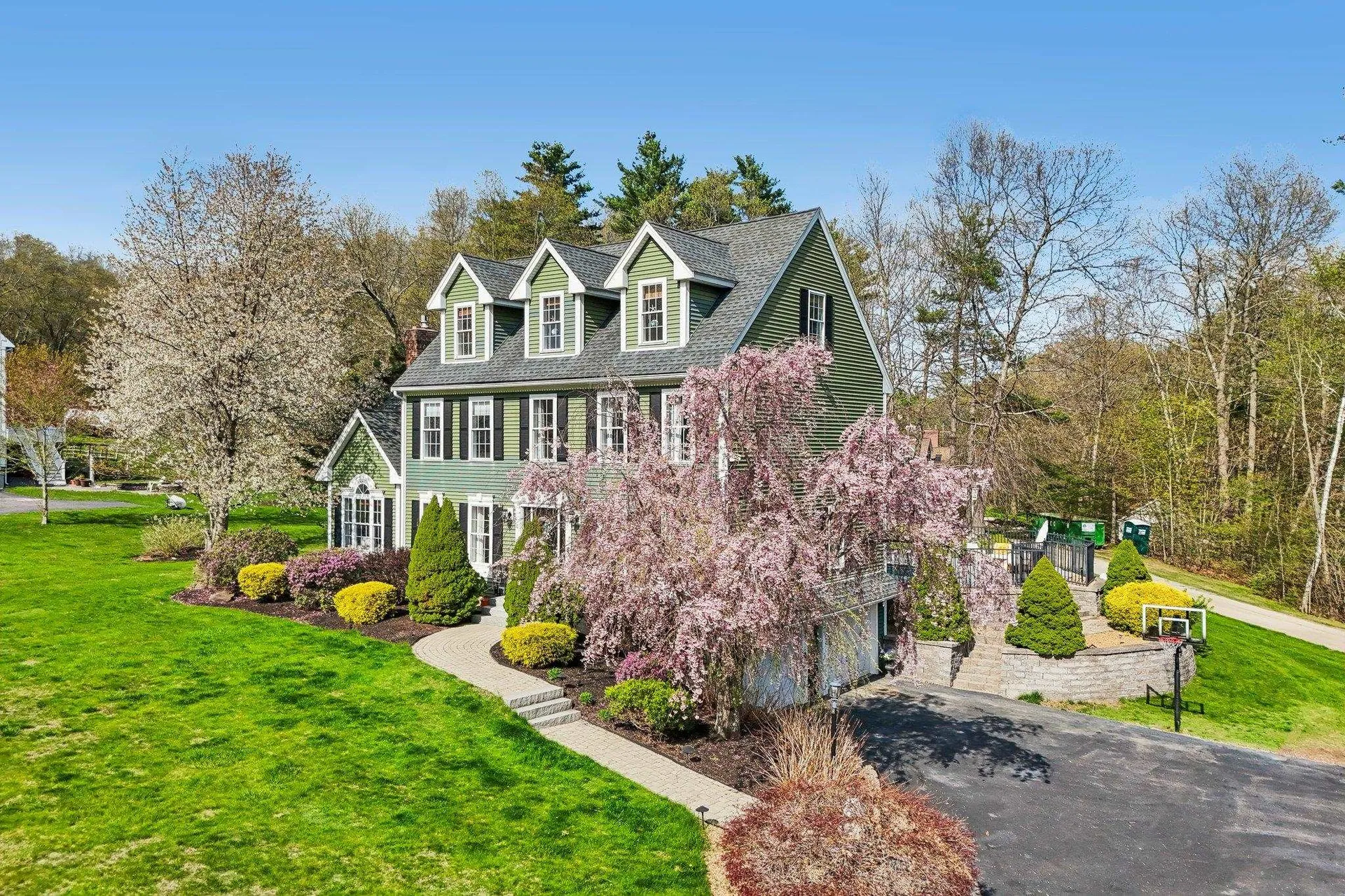 11 Longmeadow Road Windham NH 03087