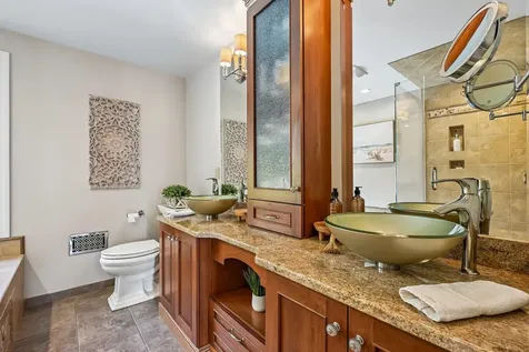 11 Longmeadow Road Windham NH 03087