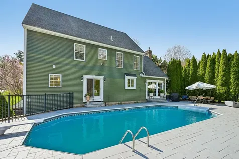 11 Longmeadow Road Windham NH 03087