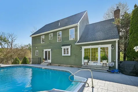 11 Longmeadow Road Windham NH 03087