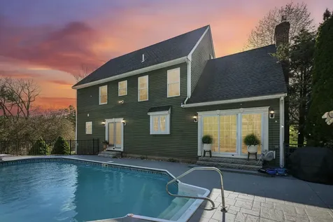 11 Longmeadow Road Windham NH 03087