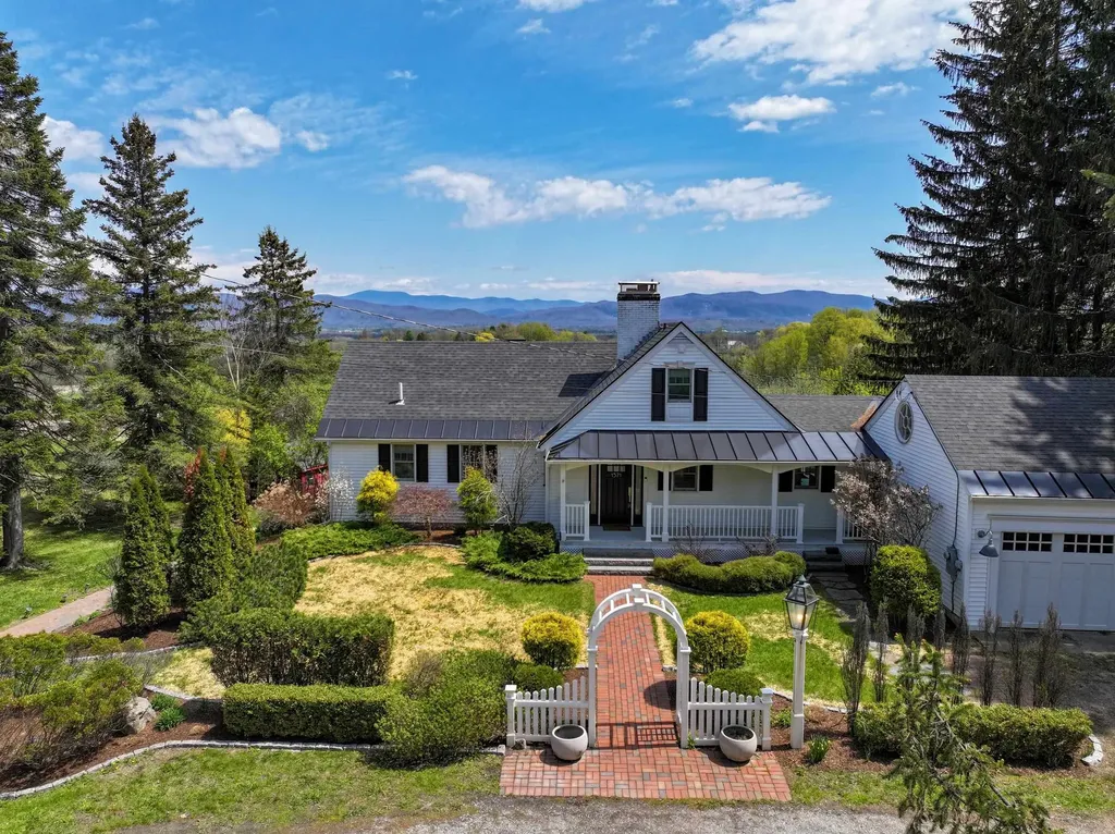 1571 Vt Route 30 Cornwall VT 05753