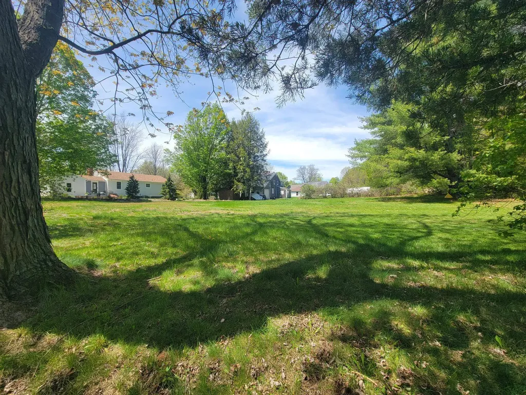 8 Bacon Drive Gilford NH 03249