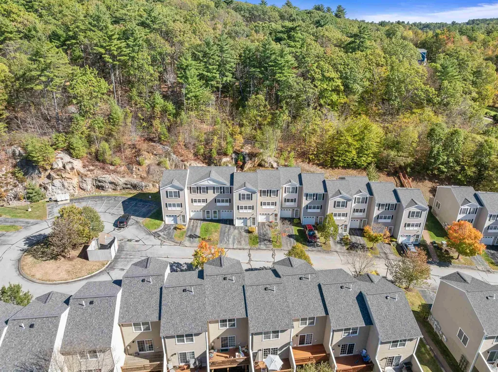 19 Dillon Way Laconia NH 03246