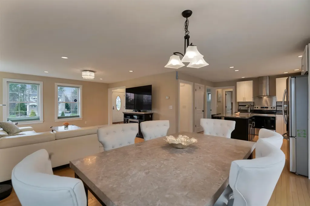 58 Village Place Drive Barrington NH 03825