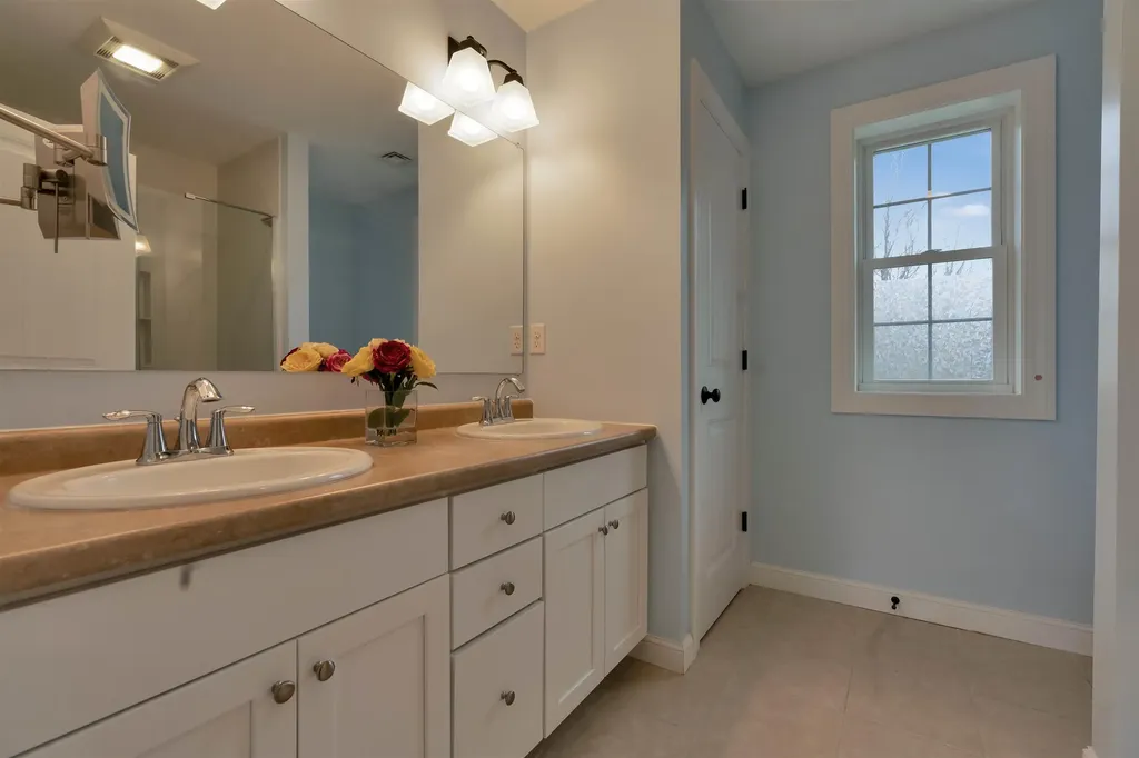 58 Village Place Drive Barrington NH 03825