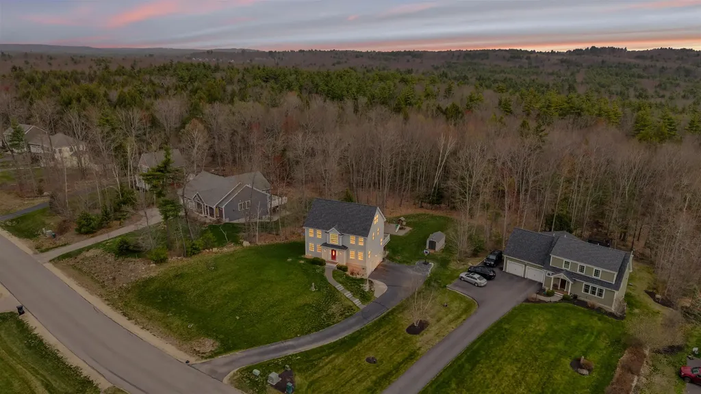 58 Village Place Drive Barrington NH 03825