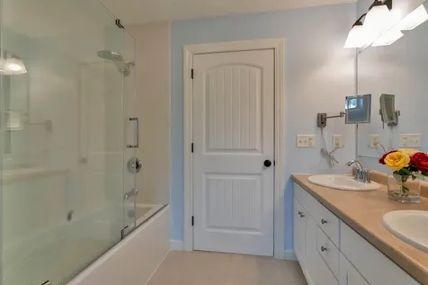 58 Village Place Drive Barrington NH 03825